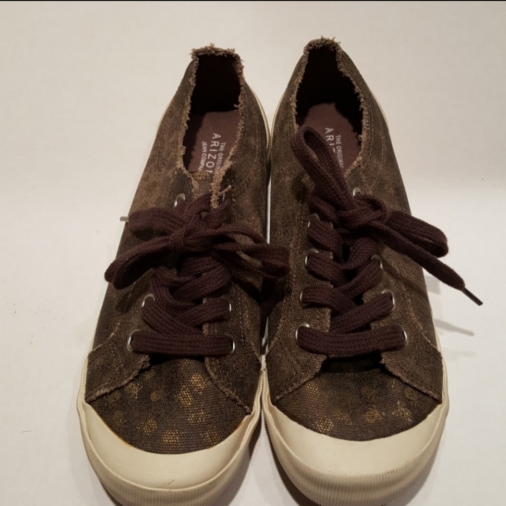 Vintage Arizona skull and crossbones shoes 7 1/2